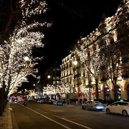 Montaigne Executive Suite Paris Exterior photo