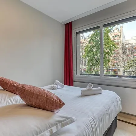 Montaigne Executive Suite Paris Exterior photo