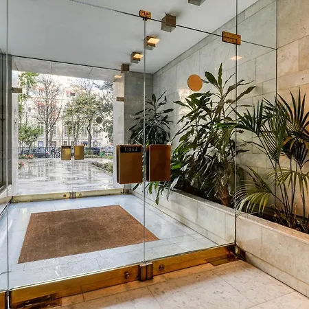 Montaigne Executive Suite Paris Exterior photo
